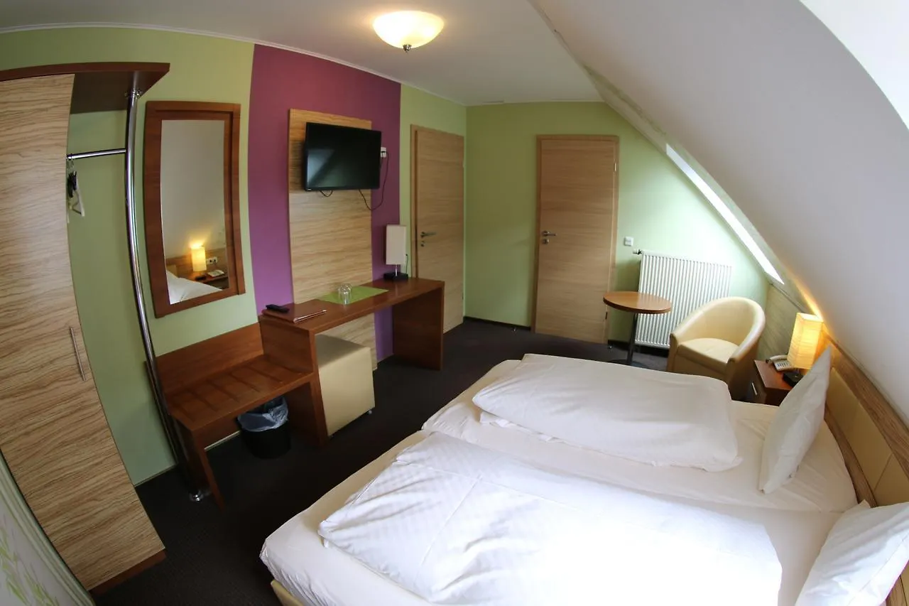 Gaestehaus Palmengarten Nuremberg 3*,